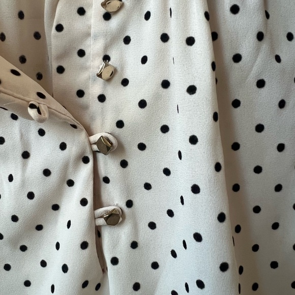 41 Hawthorn Cream and Black Ruffled Sleeveless Blouse stitch fix small - Picture 3 of 7